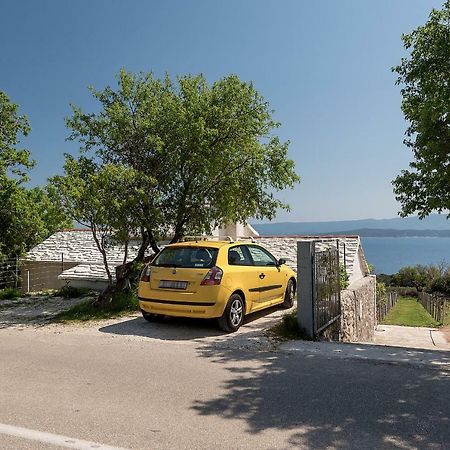 Holiday Home Vineyard House Бол Екстер'єр фото