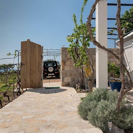 Holiday Home Vineyard House Бол Екстер'єр фото