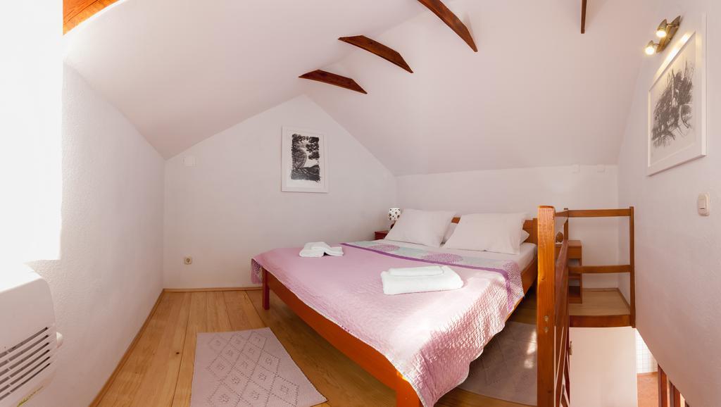 Holiday Home Vineyard House Бол Екстер'єр фото