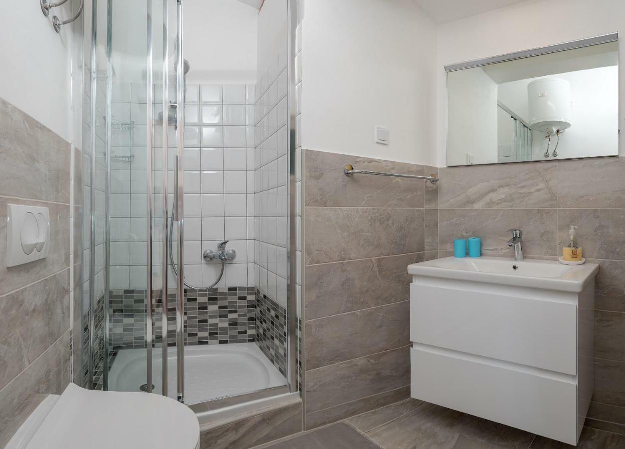 Holiday Home Vineyard House Бол Екстер'єр фото